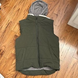 The Normal Brand - Dano Hooded Athletic Vest. Detachable hood. Brown. Size L.
